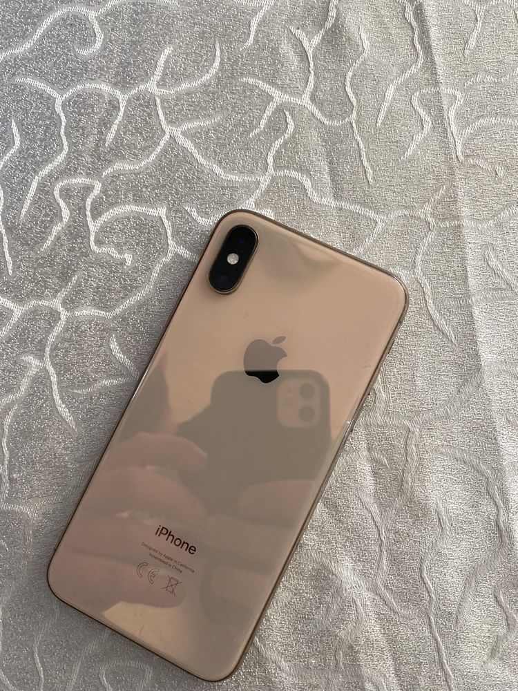 Vand Iphone Xs gold