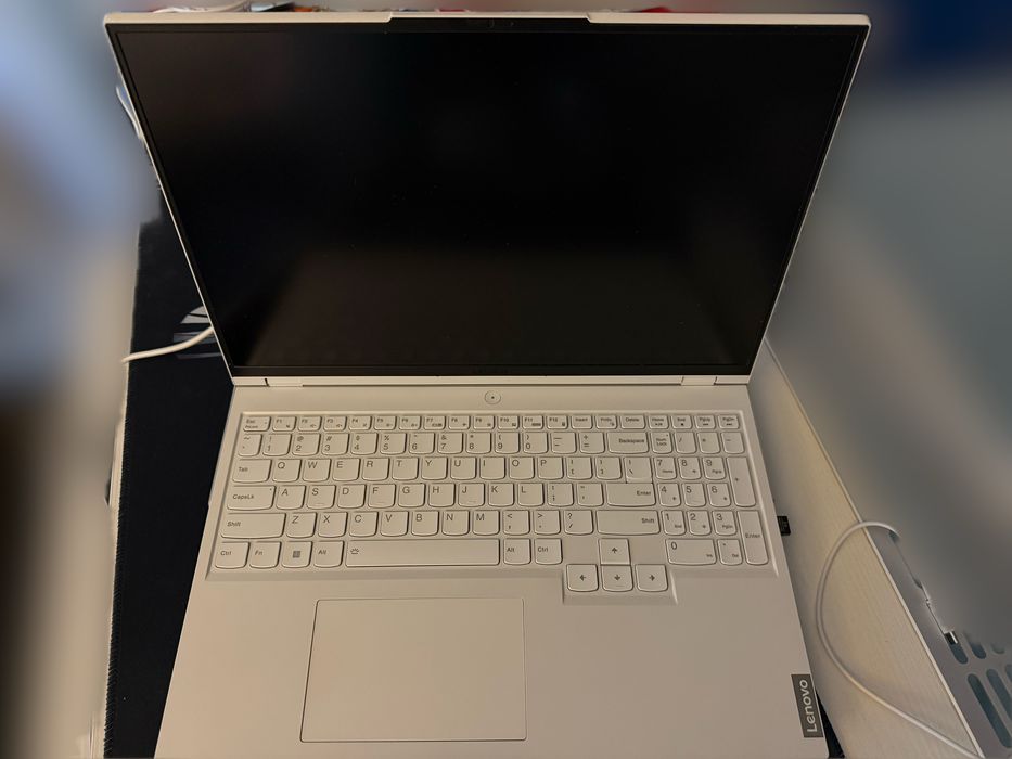 Laptop Gaming Lenovo rtx 3070 Ryzen 7 5800h 32 RAM 165hz rezolutie 2k