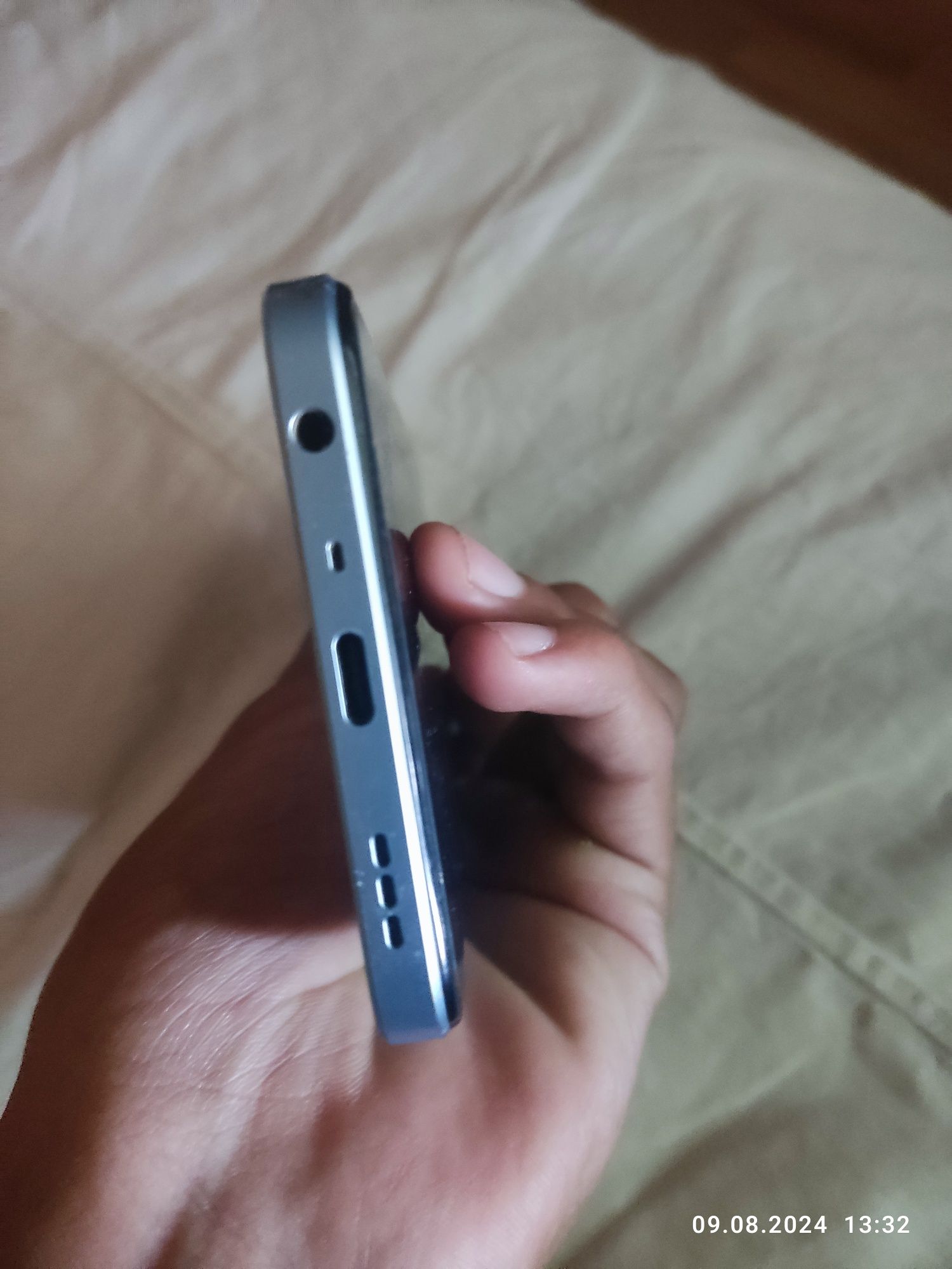 Oppo a57s, чехол в подарок