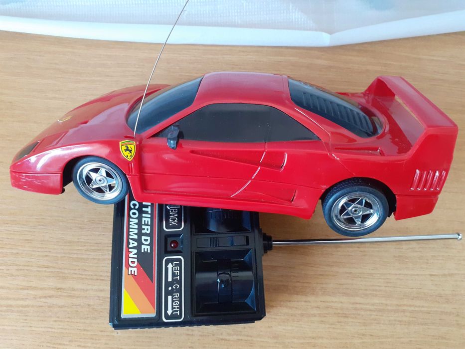 Masinuta Ferrari din anii 90, full RC