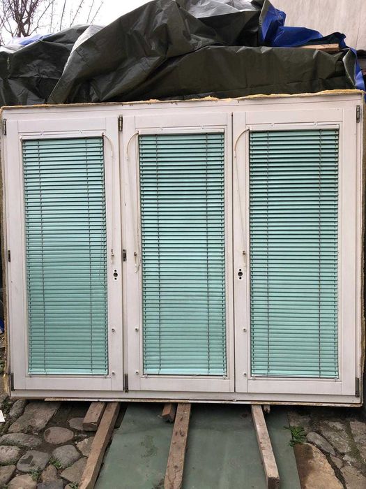 Geamuri termopan / tripan cu jaluzele