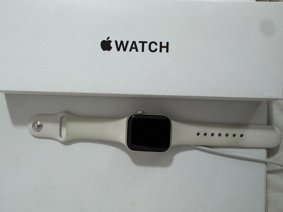 Apple Watch SE 2024, 40 mm, 99% baterie