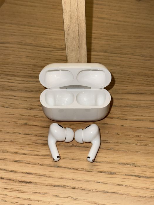 Casti Apple Airpods Pro (3rd Generation) Carcasa MagSafe (USB-C)