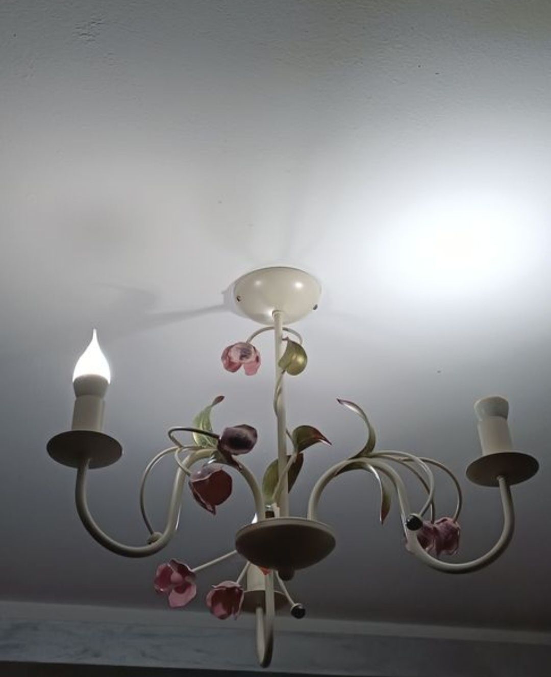 vand lustre super oferta
