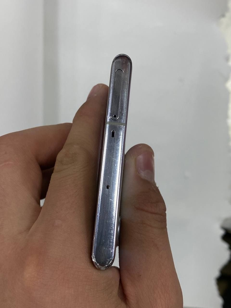 Note 10 + 256gr rasmda korsatilgan