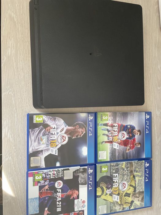 Vând Playstation 4, stare impecabilă