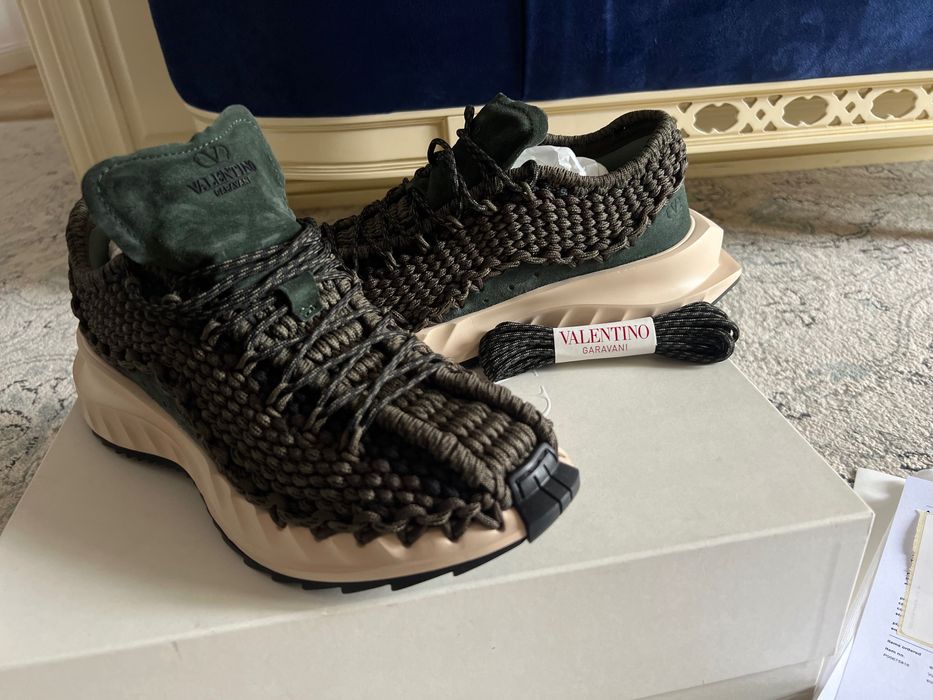 Sneakers barbati  Valentino Garavani marimea 40