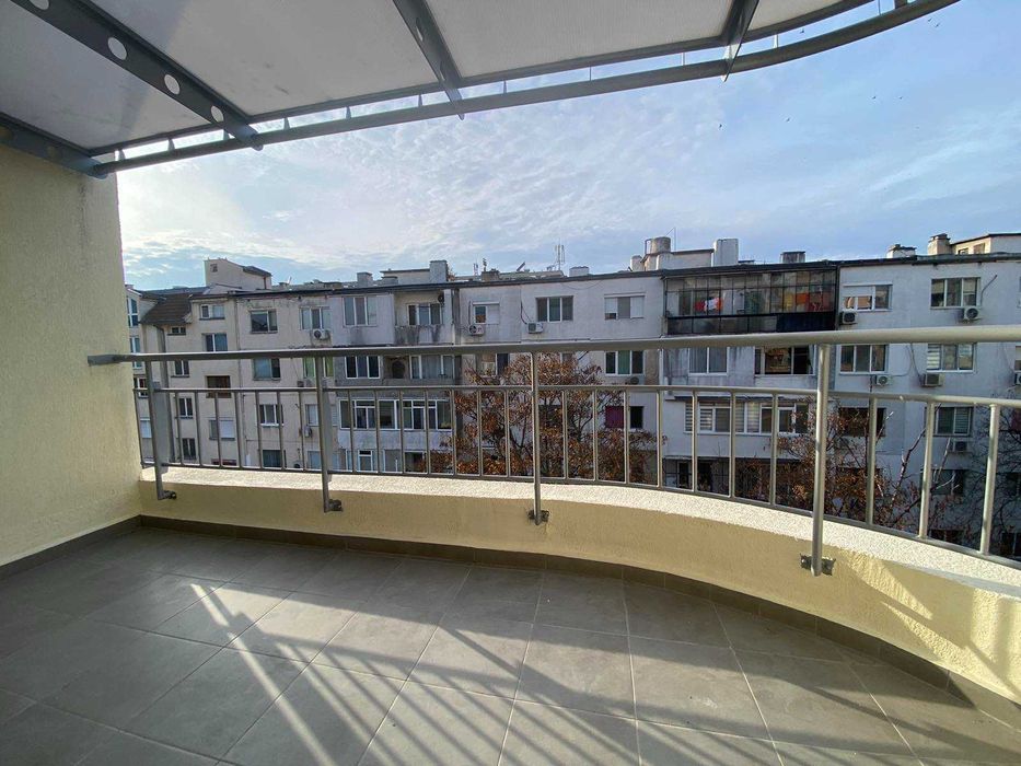 Продава се Тристаен апартамент в Бургас, Зорница - 130 кв.м за 1850 €/кв.м - Снимка #5