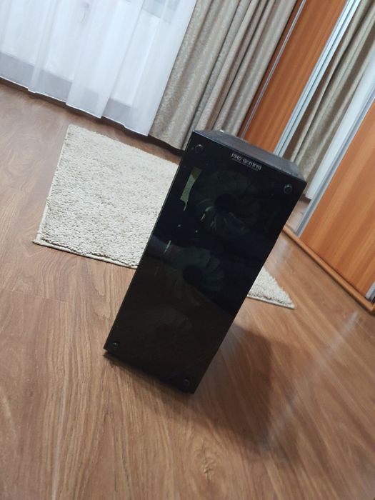 Vând calulator se gaming