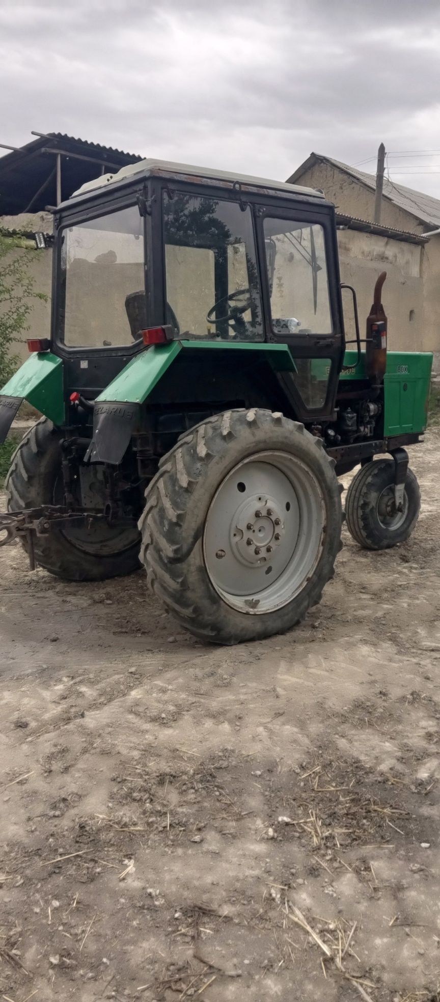 Mtz 80x sotiladigan holati yaxshi 2013 yili