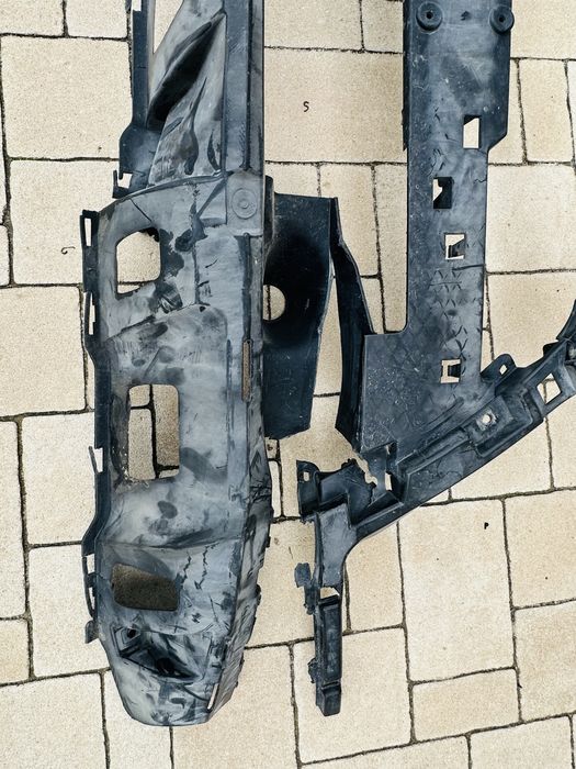 Основа предна броня за Mercedes GL X166 - за ремонт