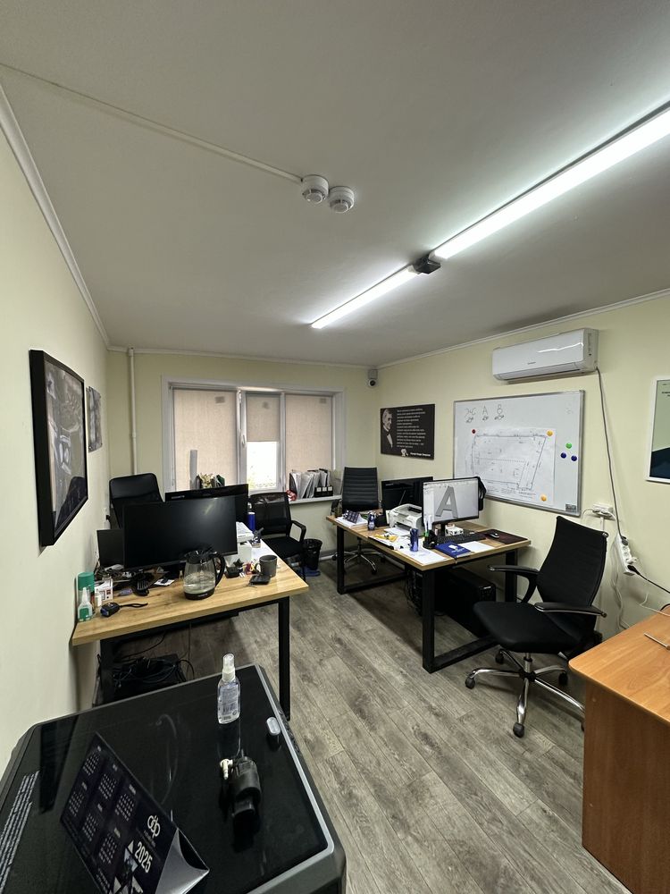 Сдаётся в аренду офисное здание — 858 м²