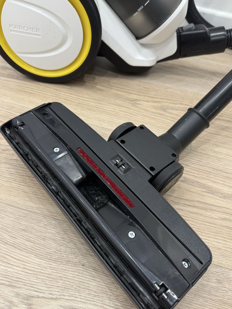 Пылесос Karcher  — почти новый!