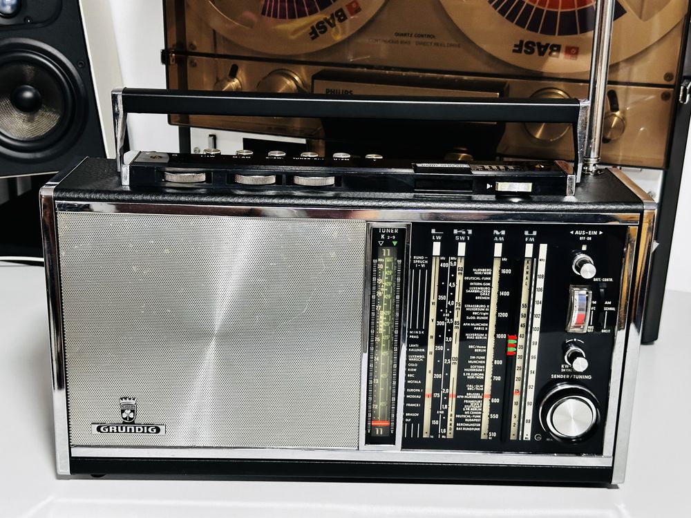 Radio de colecție GRUNDIG Satellit 6000,7 kg,LW/SW/AM/FM,anii 1968