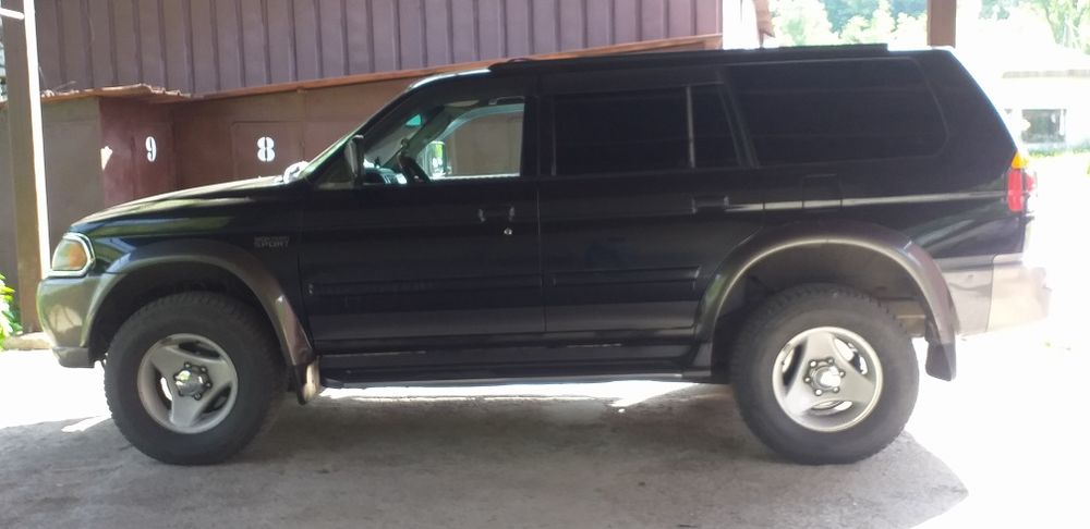 Mitsubishi Montero sport