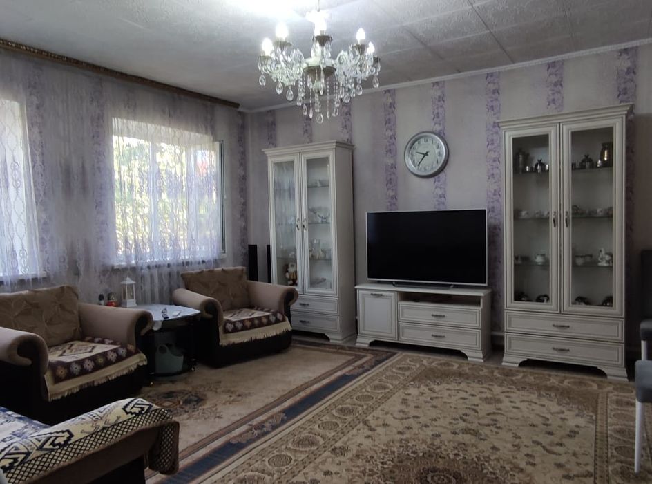 Частный дом. Западно жилой район.