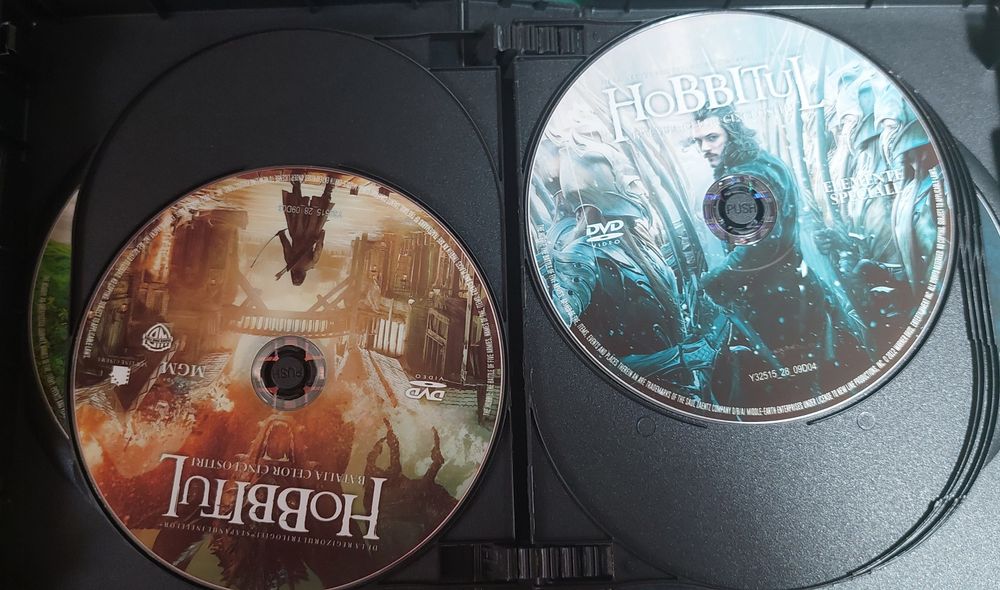 Stăpânul Inelelor Trilogia si Hobbit Trilogia - subtitrat romana