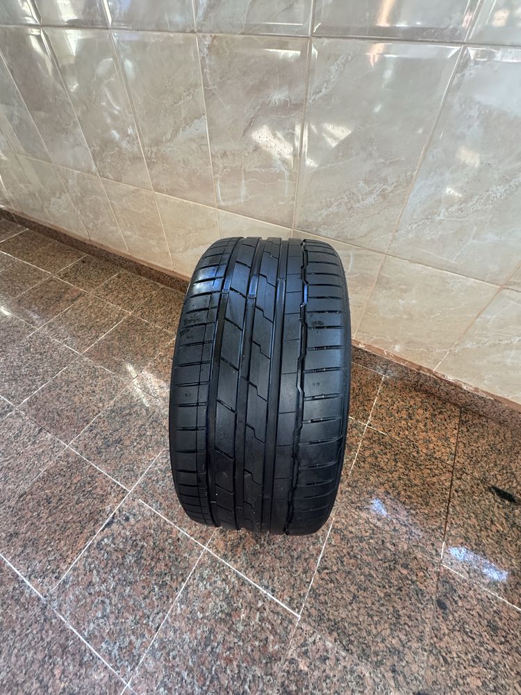 Vand set 4 Anvelope porsche panamera 275/35/r21