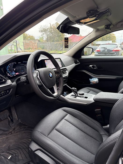 BMW 330e Hybrid.