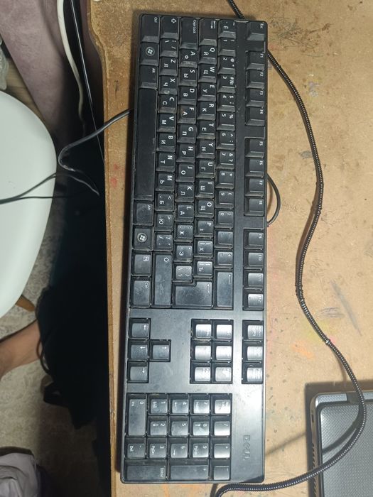 Продаю клавиатуру б/у