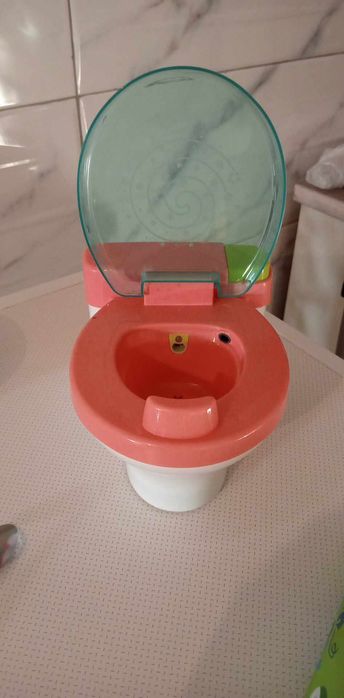 Masinuta papusi, scuter, chiuveta si wc de păpuși