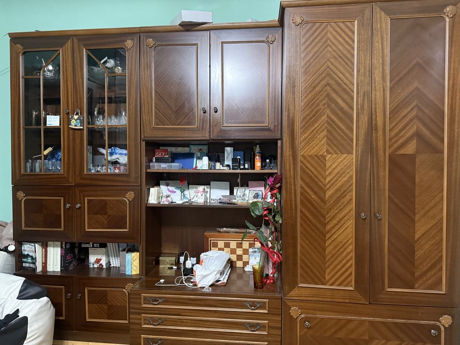 Подарявам секция за хол