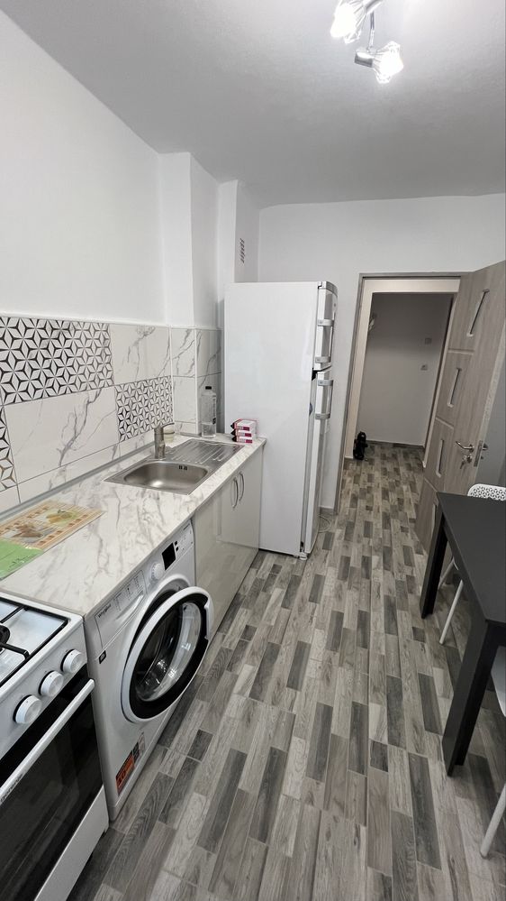 Proprietar vand apartament