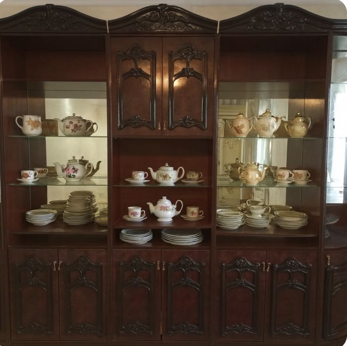 стенка залга 50.000 тенге срочно