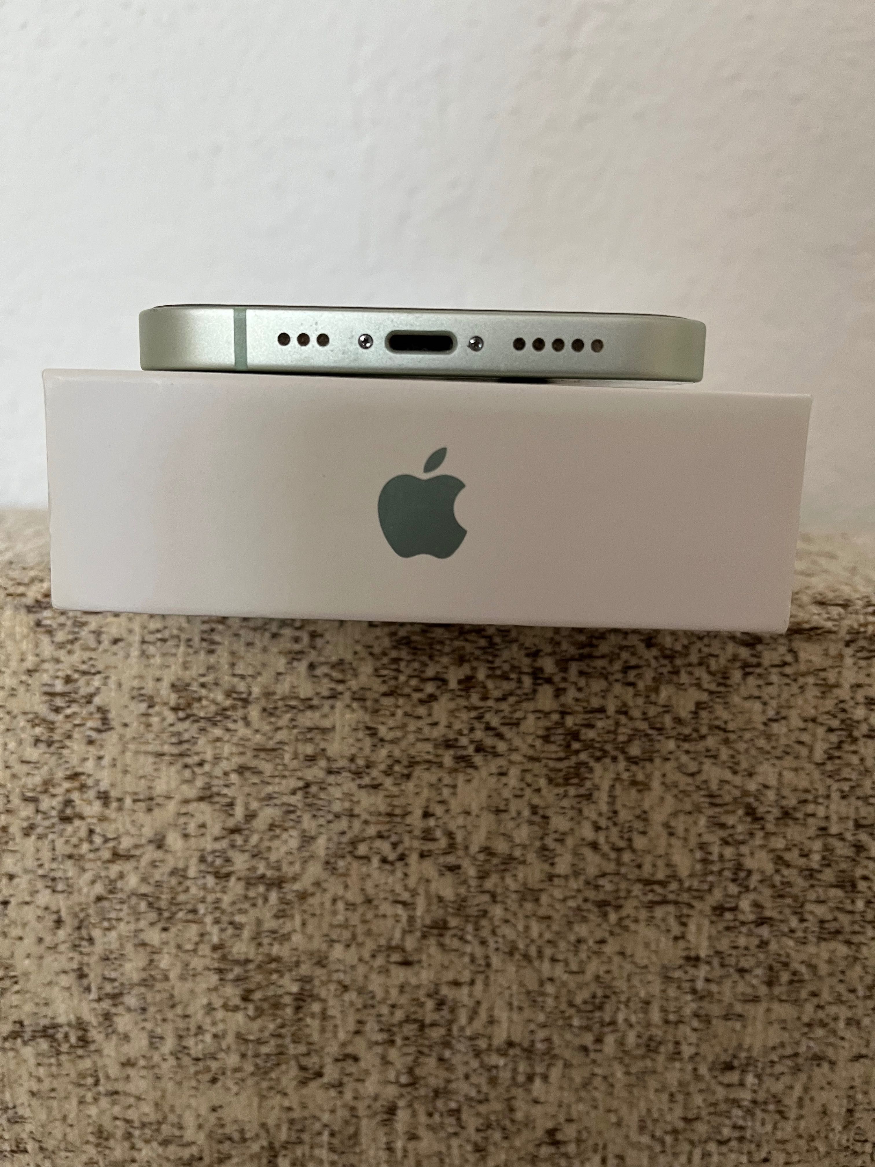 iPhone 12 перфектен