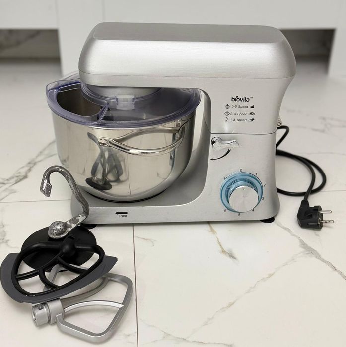Mixer planetar Biovita cu bol inox – 3 accesorii, 6 trepte viteză