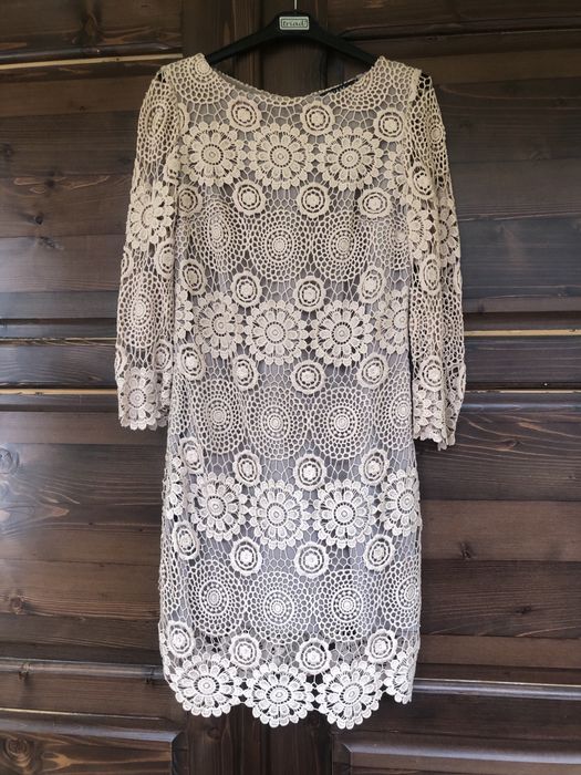 Vănd rochie de ocazie, nou, fără etichetă mărimea 38/M, prețul 250 lei