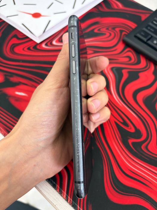 Ideal iPhone 11  128 gb