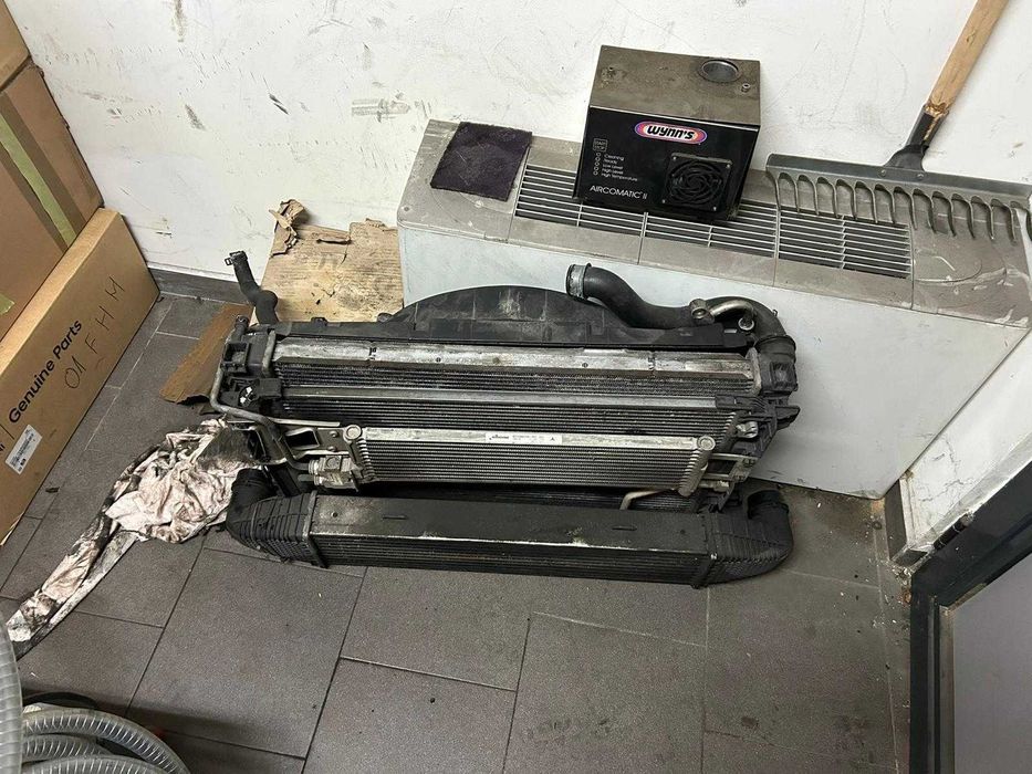 Far bara aripi radiator Mercedes E class w212