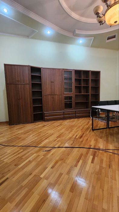 Участка Яккасарой ракат махалла 4 хона  жихозлари билан 1 этаж 1500&