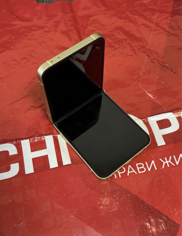 КАТО НОВ 512GB Samsung Z Flip 6 Technopolis Гаранция 2026 г. Yellow