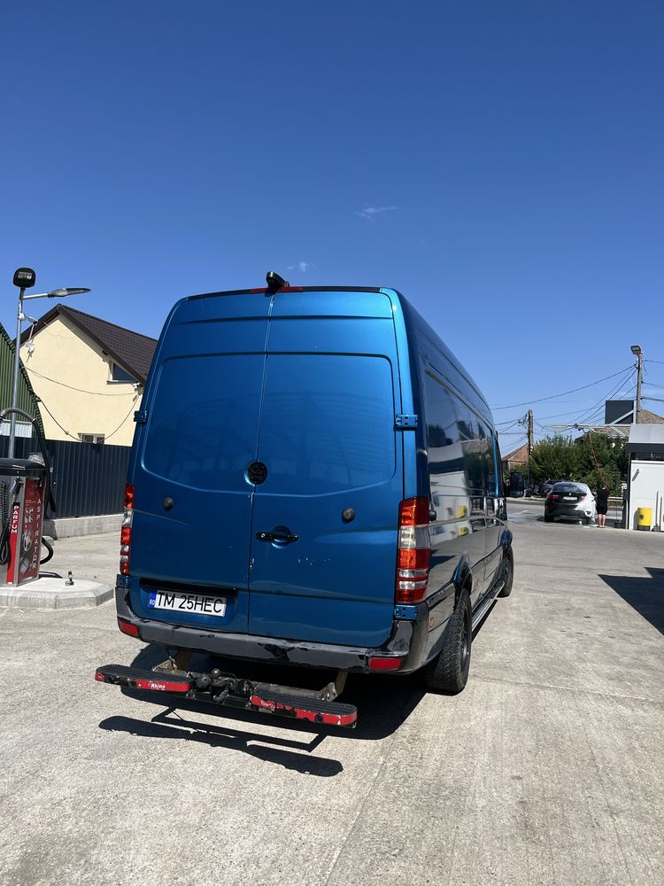 Vand sau schimb Mercedes Sprinter an 2010 înmatriculat volan dreapta