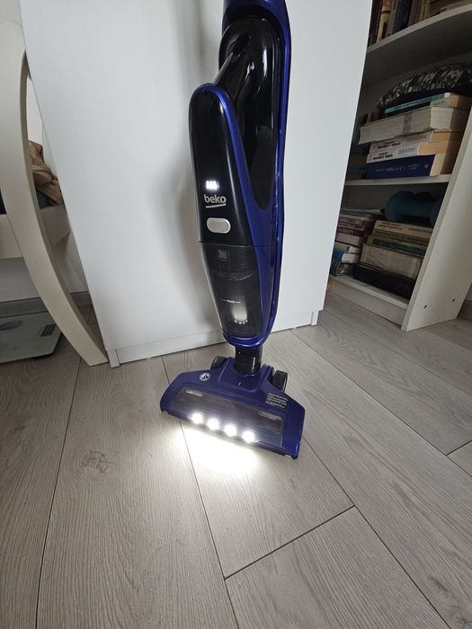 Aspirator vertical Beko PerformCyclone