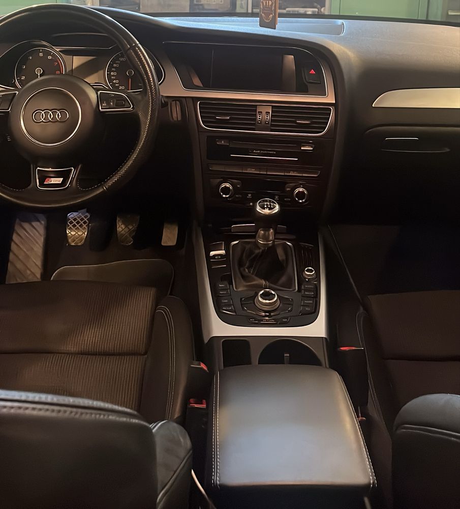 Vand/Schimb Audi A4 B8 Facelift S-Line extrem de intreținut