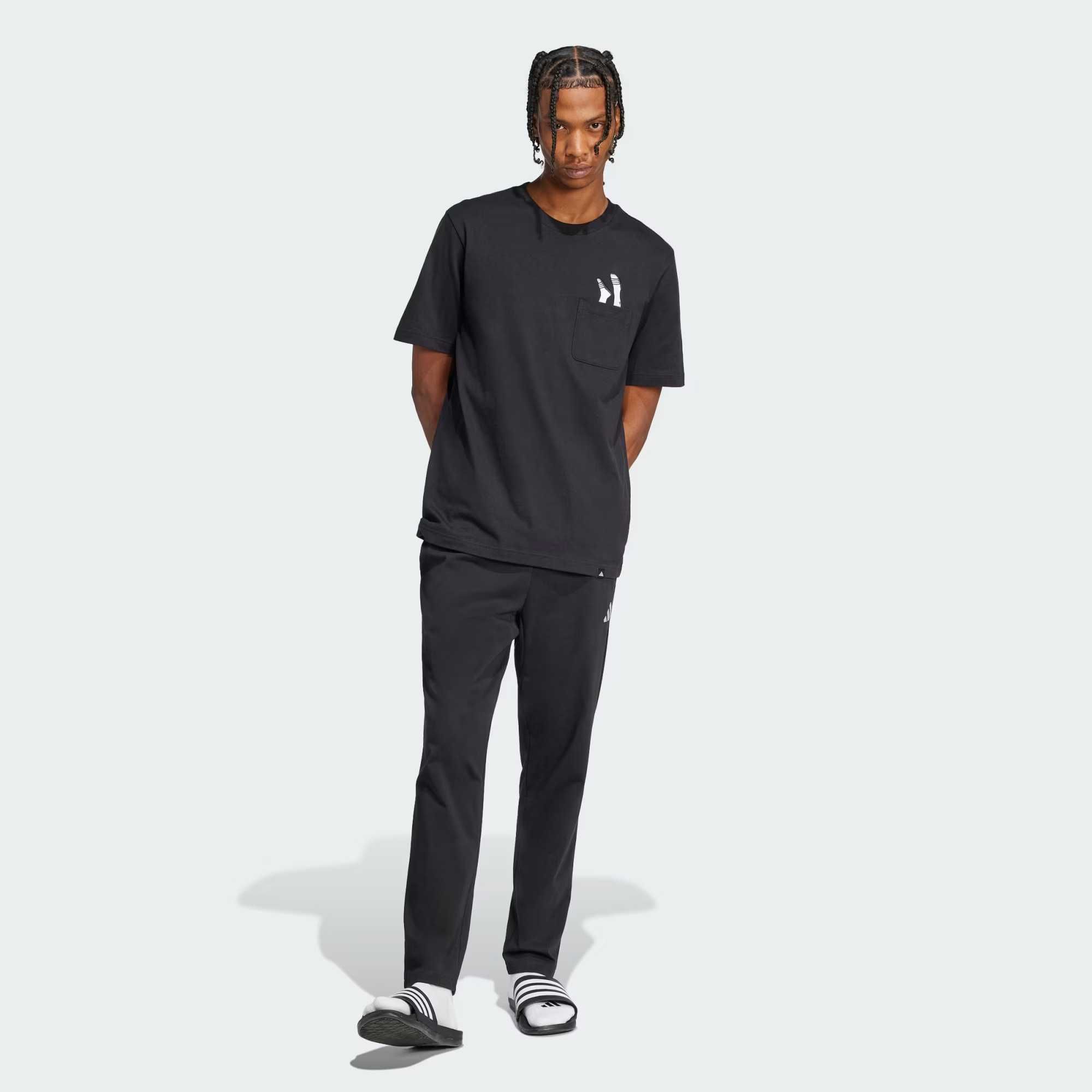 Новая оригинальная Unisex футболка Adidas. Размер: M