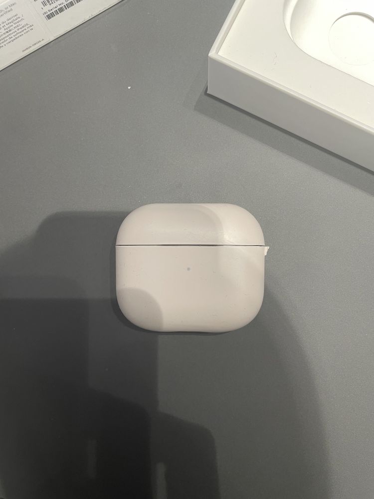 Airpods 3 продам срочно