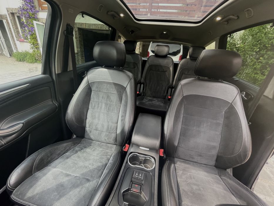 Ford S-Max 2.2 TDI (2011) – Putere, Confort, Eleganță