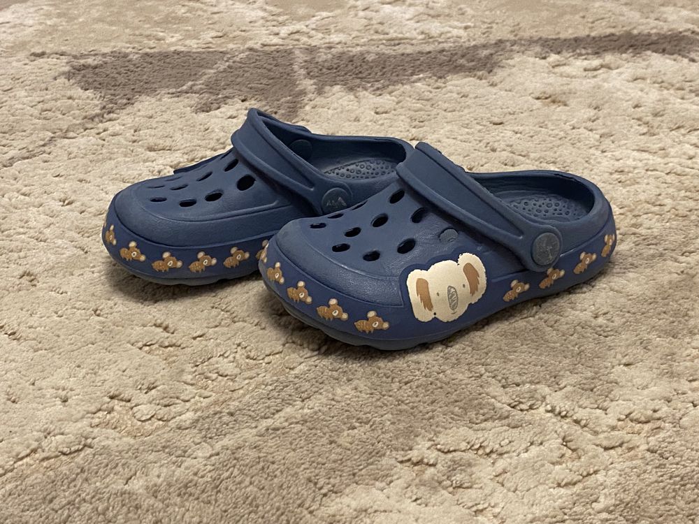 Sandale crocs marimea 22