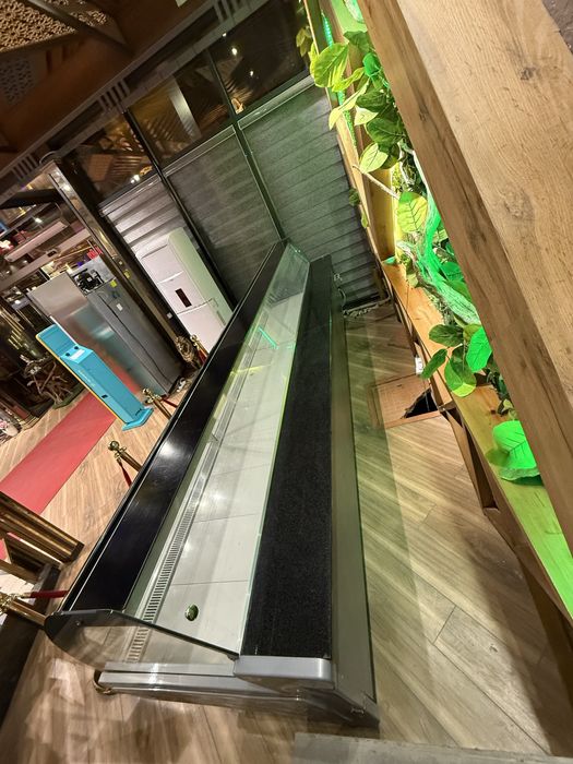 Холодильник витриный