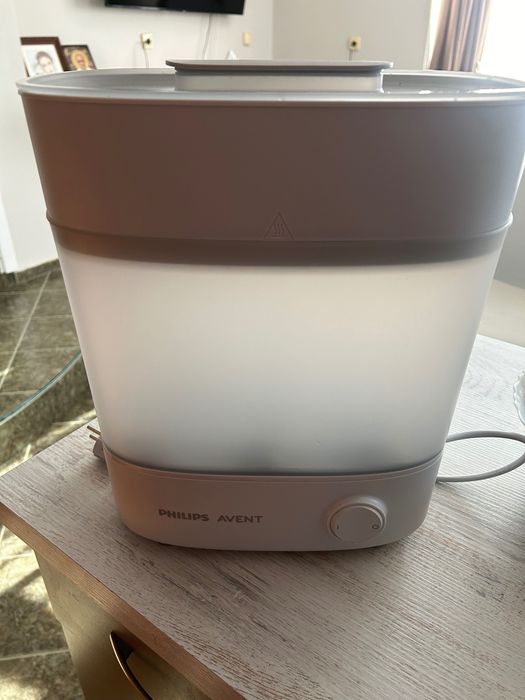 Стерилизатор за бебешки шишета и залъгалки,събира шест шишета