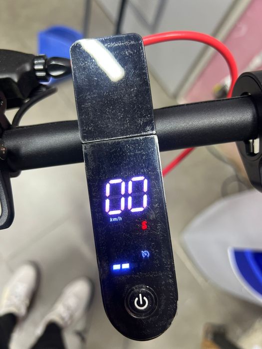 Vand trotineta electrica