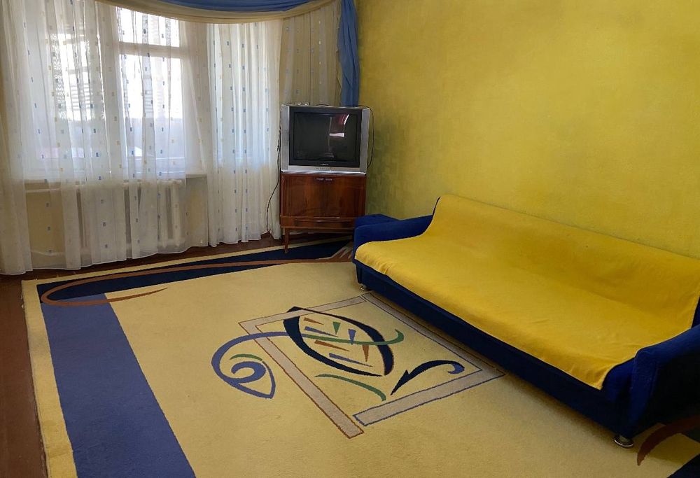 Аренда квартиры 3/5/5  метро Буюк Ипак йули . Институт Дипломатии