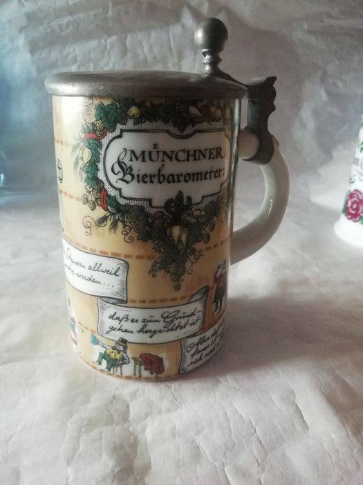 Vând halbe pentru bere