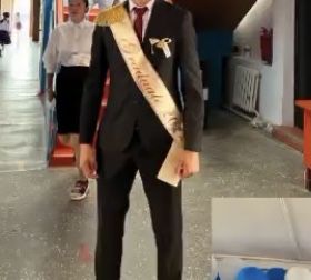 Кастюм шалбар қара свет,корейски кеды.