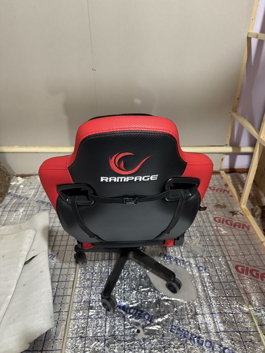 // компьютерный кресло //Rampage KL- R15 black-red