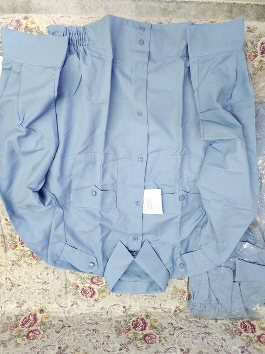 Рубашка голубая новая